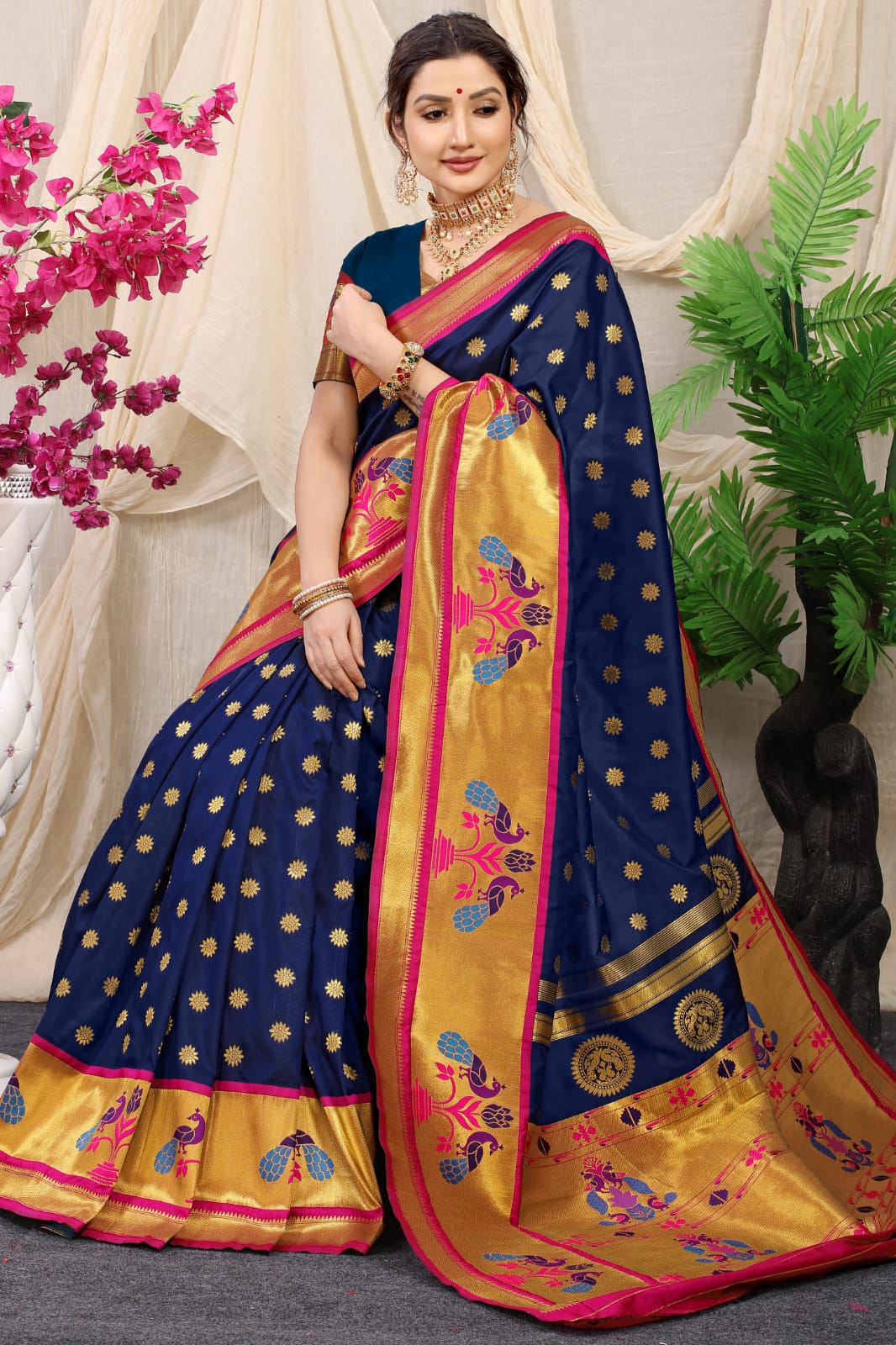 Bangdi Mor Paithani Saree