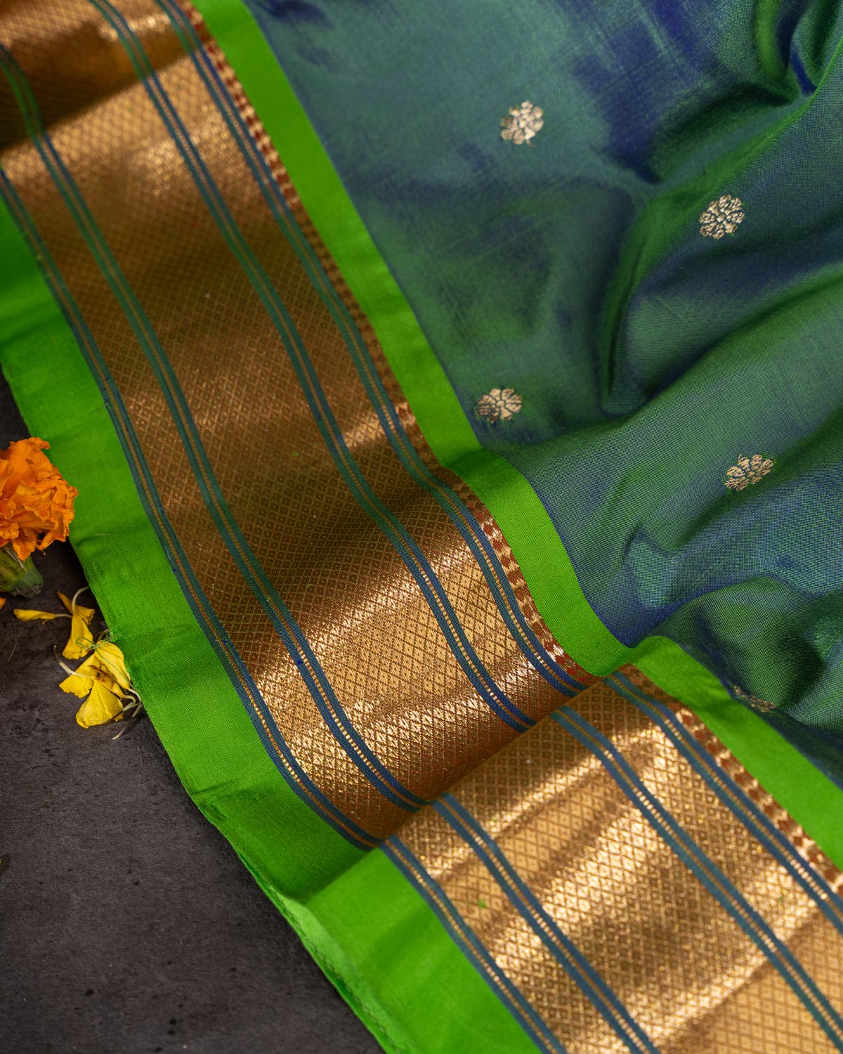 Peacock Green Traditionally woven Pure Silk Paithani