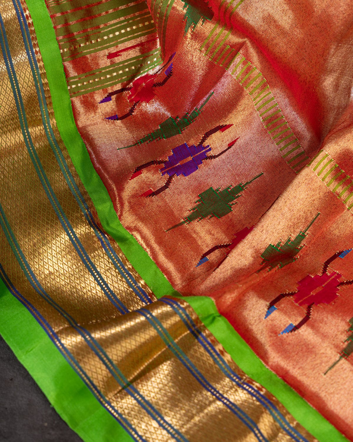 Peacock Green Traditionally woven Pure Silk Paithani